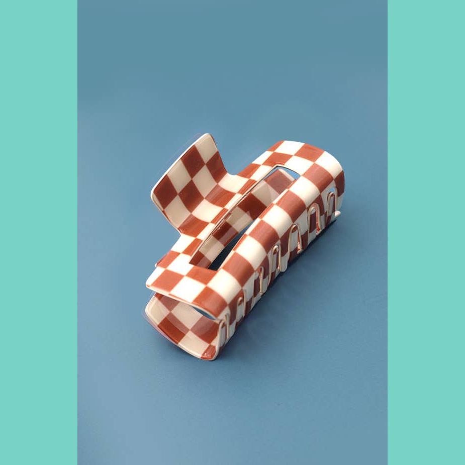 JUMBO RESIN CHECKER HAIR CLAW CLIPS 4inch |  Brown