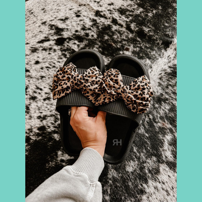 Leopard Cutesy Bow Slides