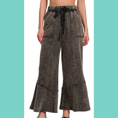 Ash Black Exposed-Seam Flare Hem Pants With Pockets