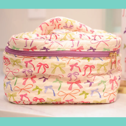 Daylight Bow Jetsetter Quilted Bag